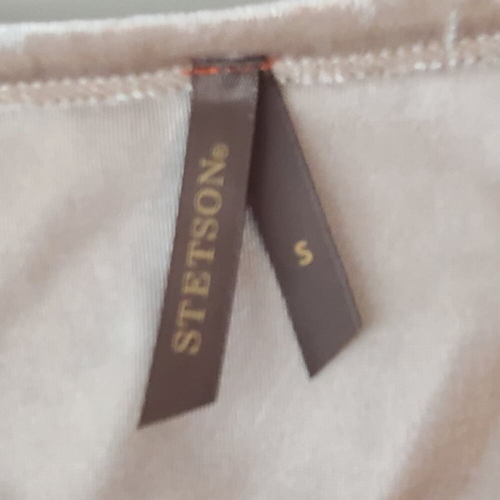 Stetson cream beige crushed velvet flowy tank top - small - Picture 3 of 5